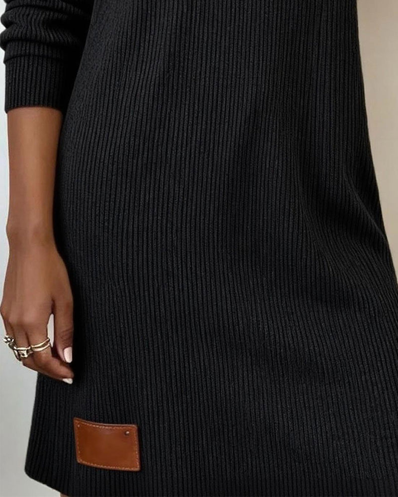 R&B | Geschnittenes Kleid mit Langen Ärmeln und Kuschelkragen