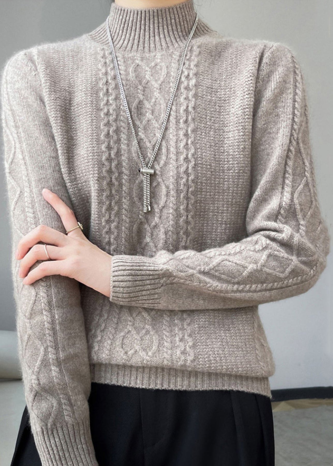 R&B | Gemütlicher Hoher Kragen Zopfmuster Pullover Ideal für den Winter