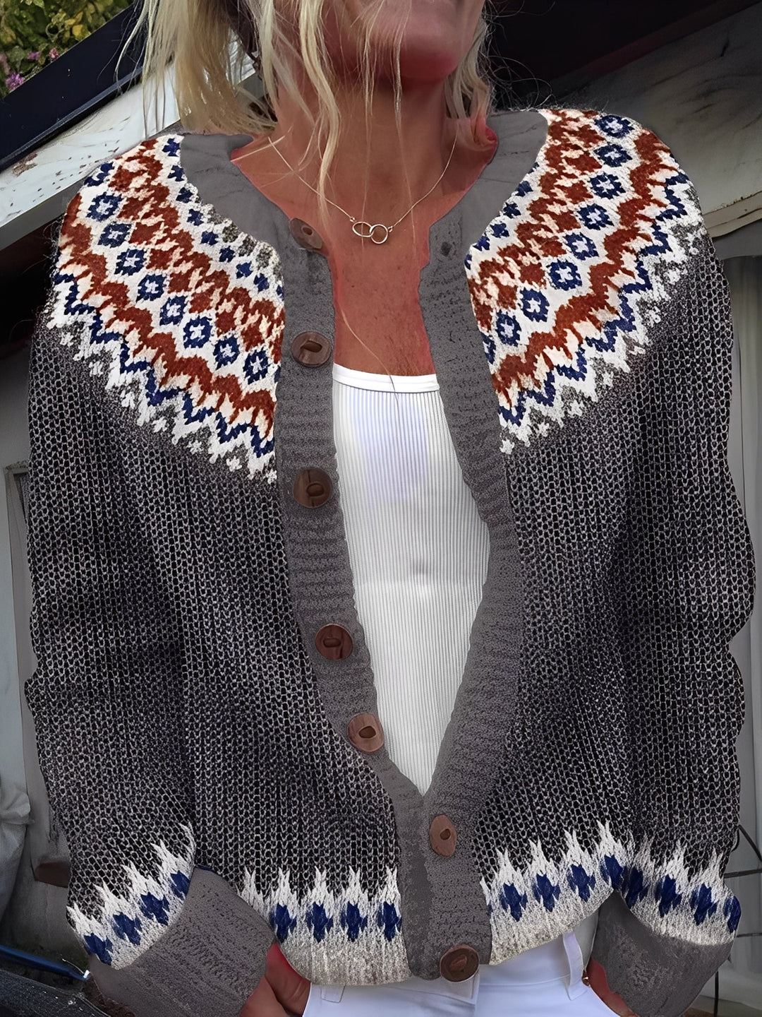 R&B | Elegante Damenstrickjacke mit Knöpfen