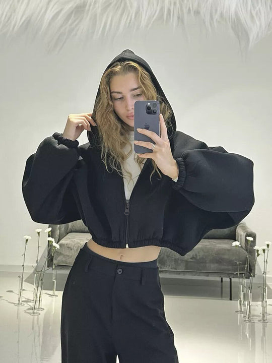 R&B | leichter kurzer Sport-Sweatshirt mit Kapuze