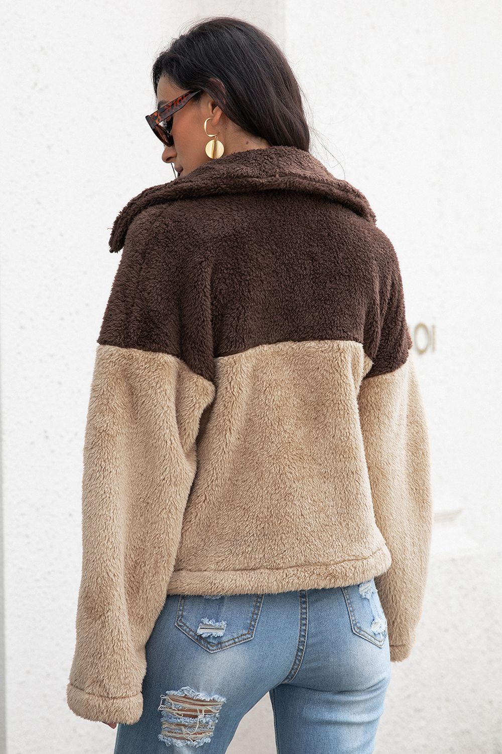 R&B | Zweifarbige Kragenflauschjacke