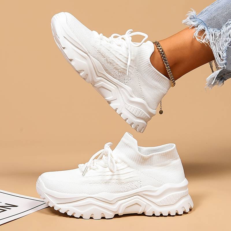 Orthopädische Schuhe mit zusätzlicher Unterstützung für die Füße