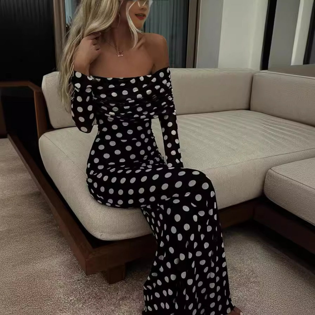 R&B | Ein-Wort-Schulterkleid aus Gaze mit Tupfen