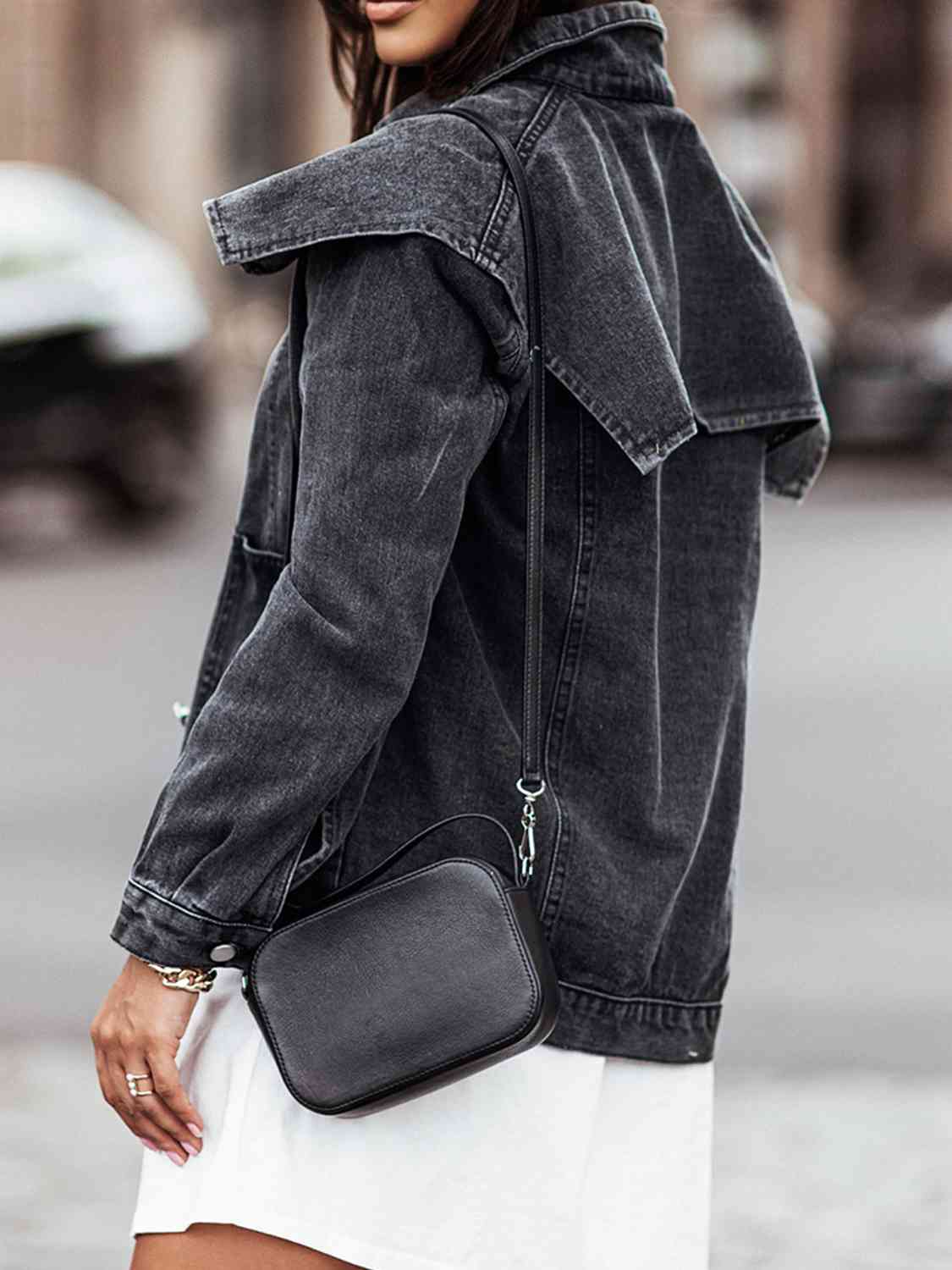 R&B | Kragenhals Knopfverschluss Denimjacke