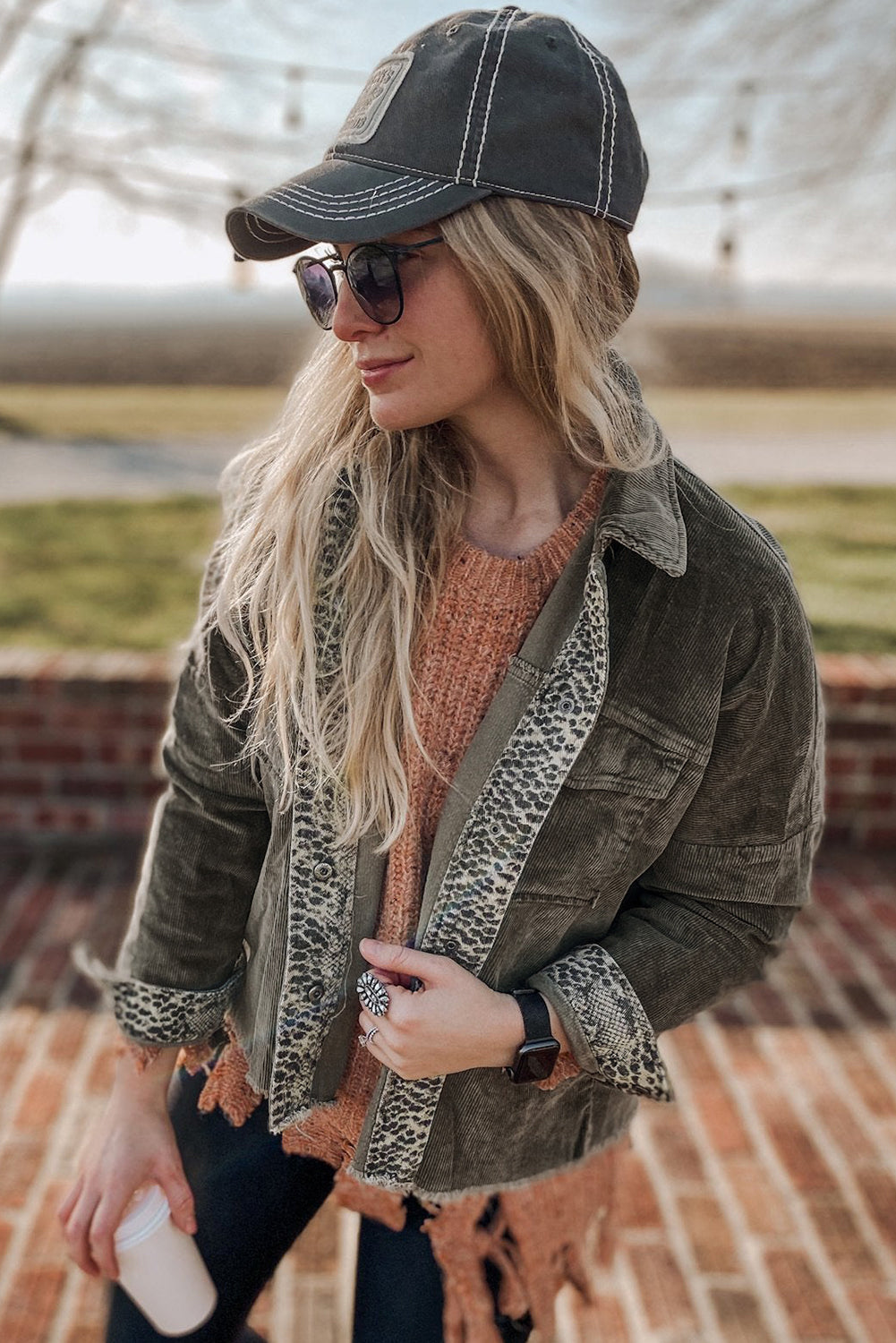 R&B | Samtjacke mit Tierdruck Details Stilvoll und Einzigartig Ideal für Den Alltag