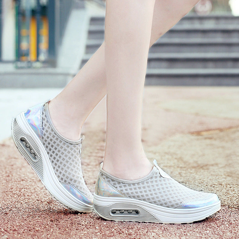 Damen bequeme Slip-On Sneakers mit atmungsaktivem Mesh-Obermaterial und innovativer Dämpfung
