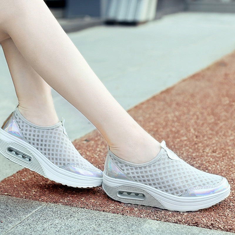 Damen bequeme Slip-On Sneakers mit atmungsaktivem Mesh-Obermaterial und innovativer Dämpfung