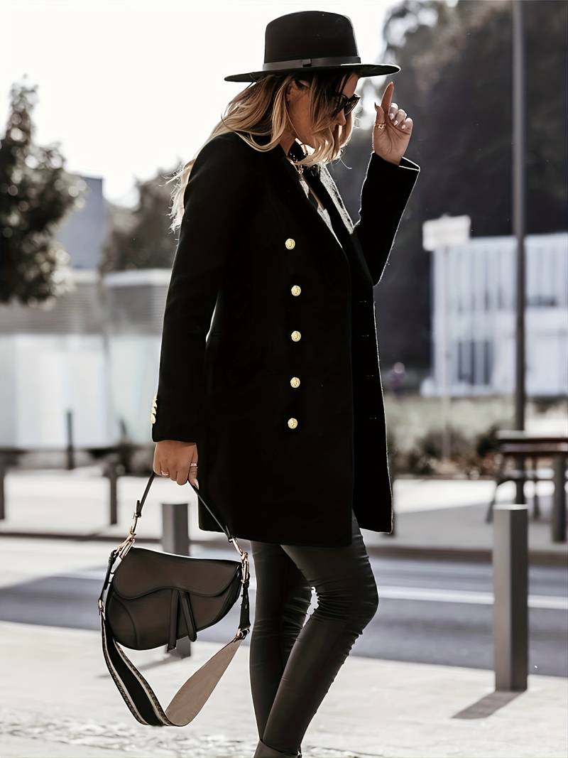 R&B | Modisches und Minimalistisches Winterkleidungsstück