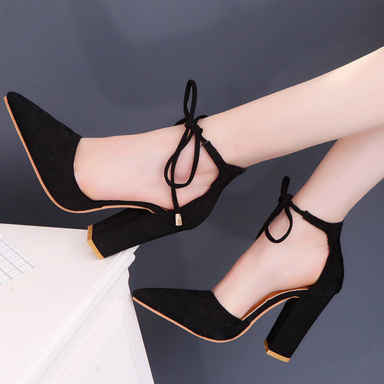 Damen nan spitz zulaufende Pumps mit Knöchelband zum Binden und skulpturellem Blockabsatz R&B