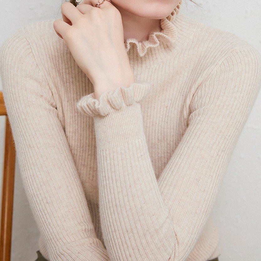 R&B | Bequemer Rollkragen Strickpullover mit Zarten Rüschendetails