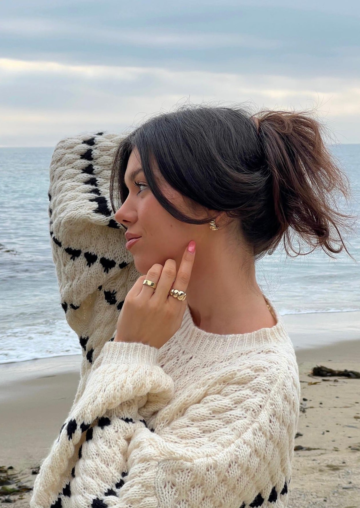 R&B | Kräftiger Strickpullover Kontrastierendes Design Warm und Zeitgemäß