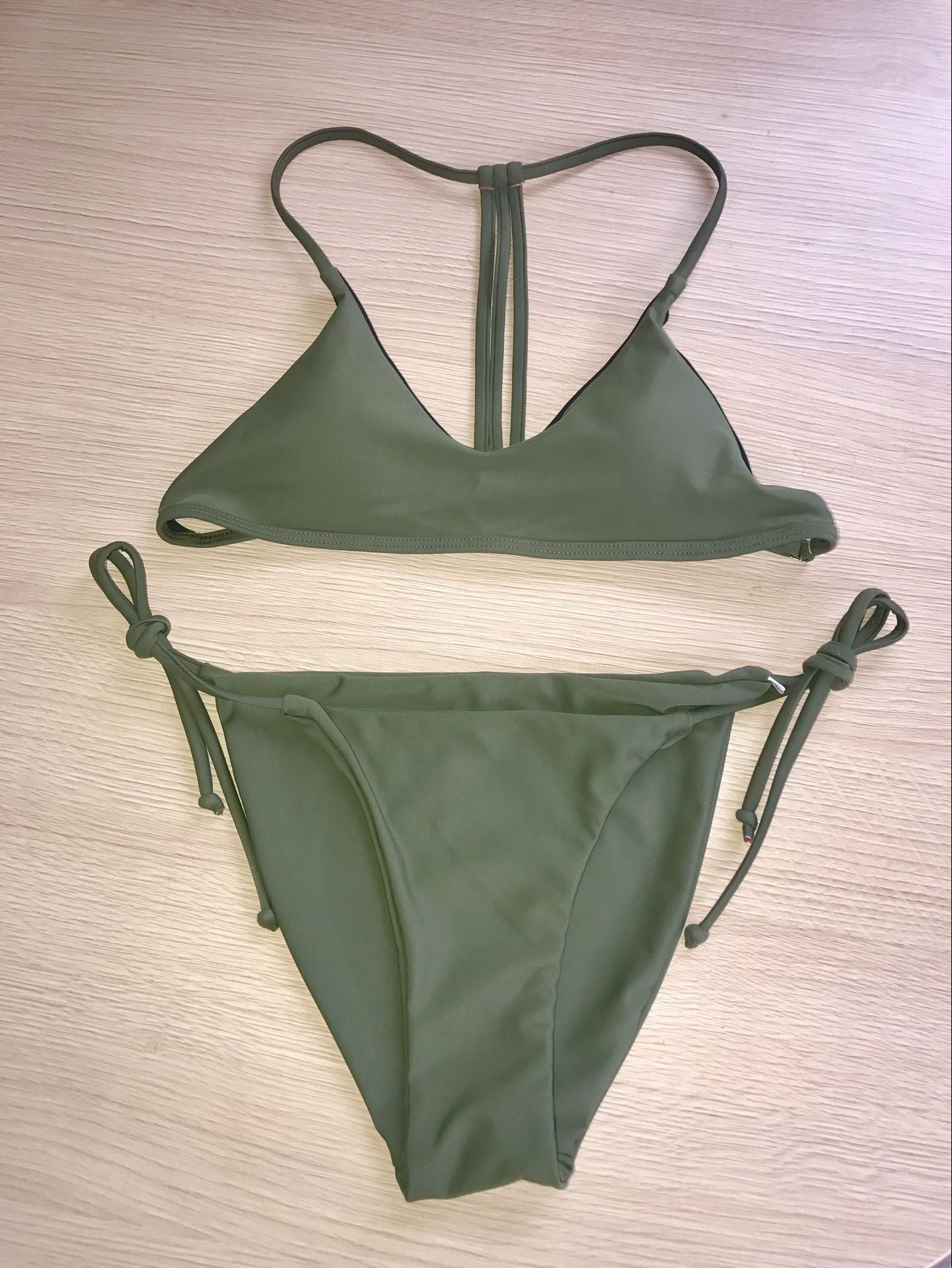 Damen Bikini-Set mit verstellbaren Trägern und seitlichen BindR&Bändern R&B