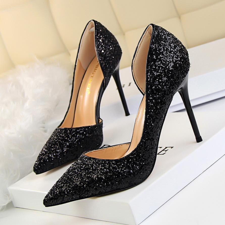 R&B | Elegante Glitzernde Nadelabsätze