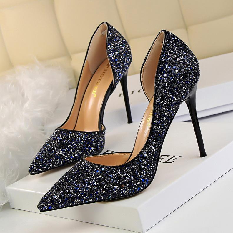 R&B | Elegante Glitzernde Nadelabsätze