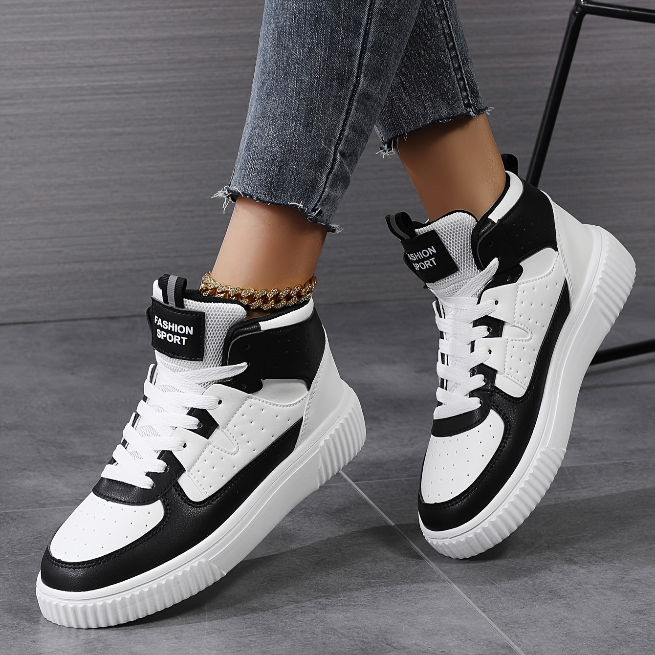 HighTop Sneakers Sara R&B