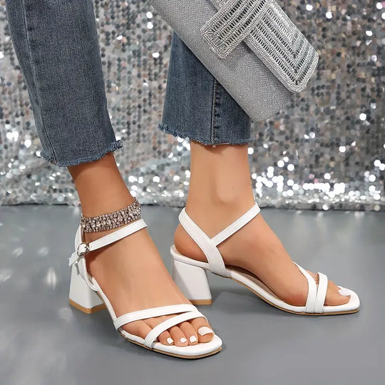 R&B | Elegante Sandalen Mit Chic Schnallenschluss