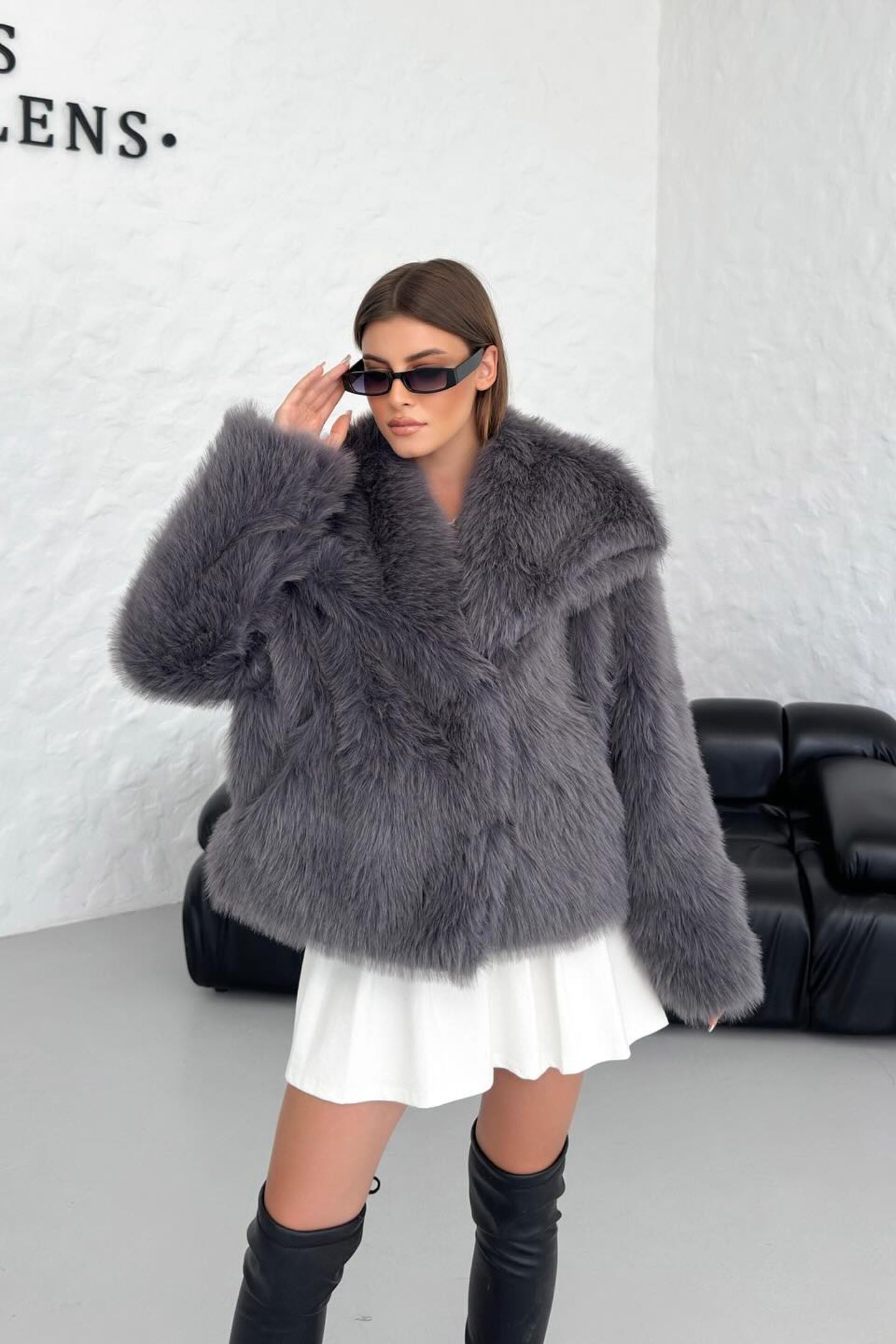 R&B | Faux-Fur-Schalkragenjacke