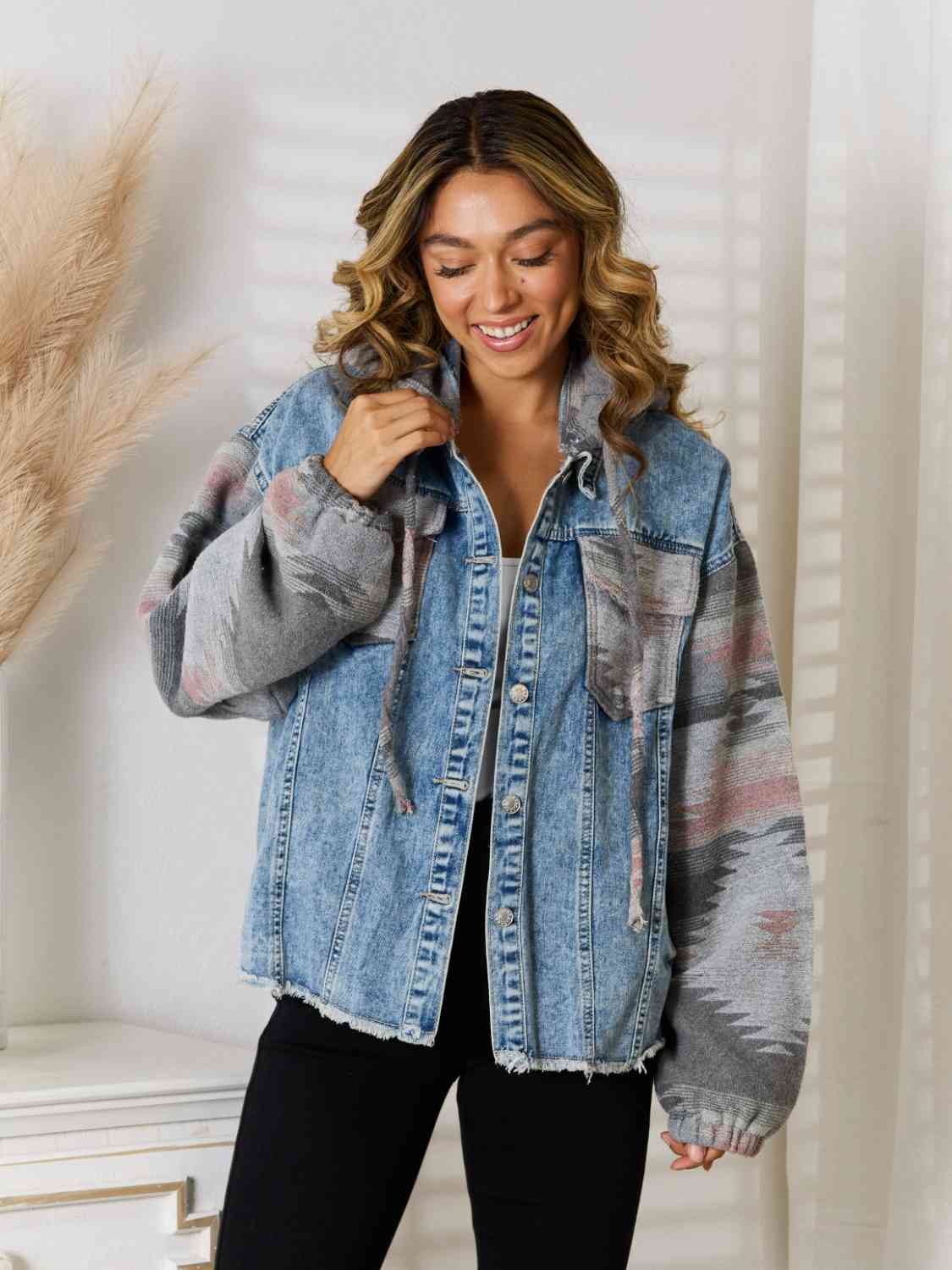 R&B | Geometrische Rohsaum Denimjacke