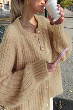 R&B | Lässiger Strickpullover mit Knöpfen und Rundhalsausschnitt. Oberbekleidung