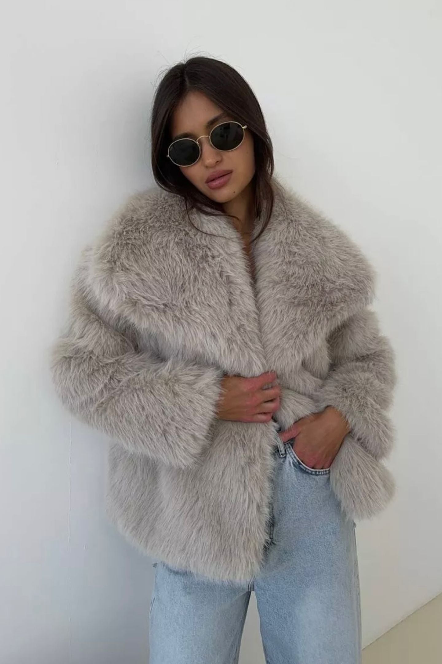 R&B | Faux-Fur-Schalkragenjacke