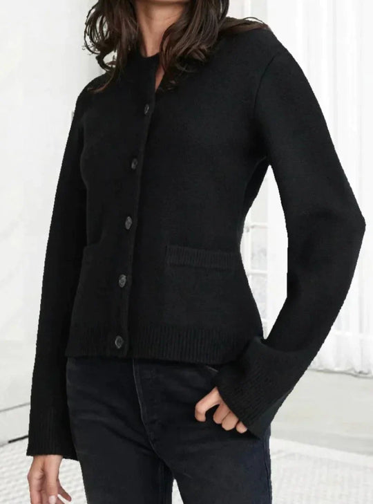 R&B | Warme Winterstrickjacke mit Englischer Eleganz für Damen