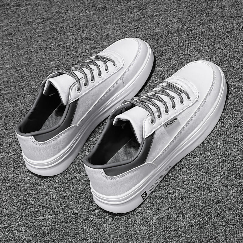 Taylor | Flache weiße Freizeitschuhe aus Gummi