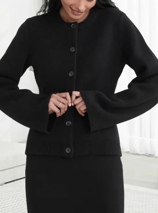 R&B | Klassische Damen Strickjacke mit Knopfleiste