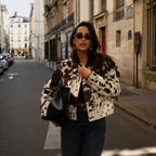 R&B | Jacke mit Kuhmuster, Reverskragen und Stylischen Druckknöpfen