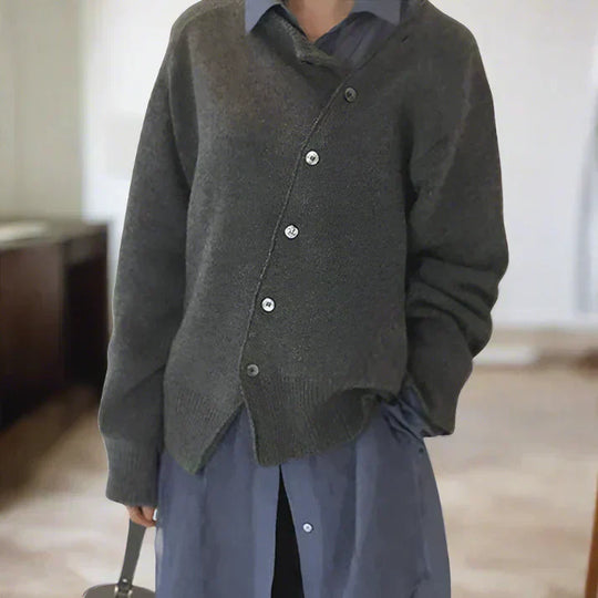 R&B | Weiche Strickjacke mit Diagonaler Knopfleiste