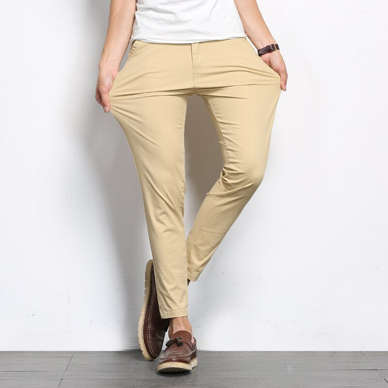 R&B – Schöne moderne Chinos