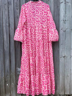 Stylisches Sommerkleid mit Leopardenmuster