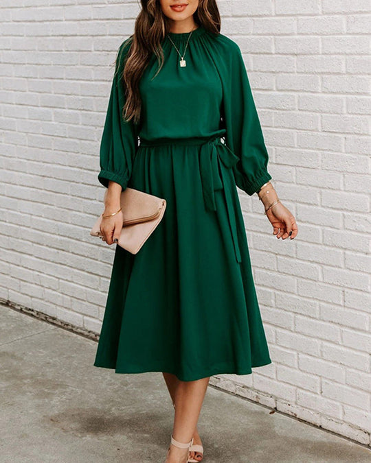 R&B | Einfarbiges Kleid mit Rundhalsausschnitt
