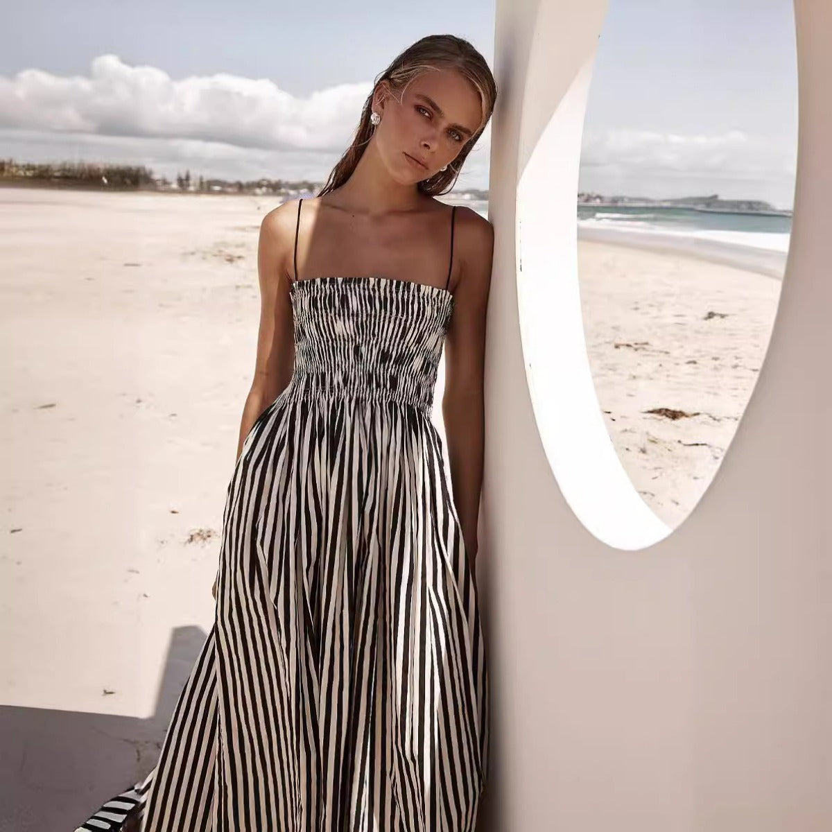 R&B | Gestreiftes Hosenträgerkleid mit Taschen