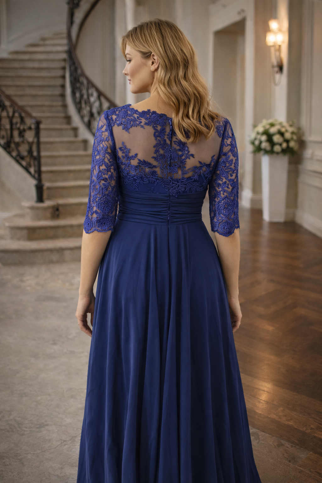 Damen Elegantes Abendkleid mit floralen Spitzenakzenten und schwingendem Rock R&B