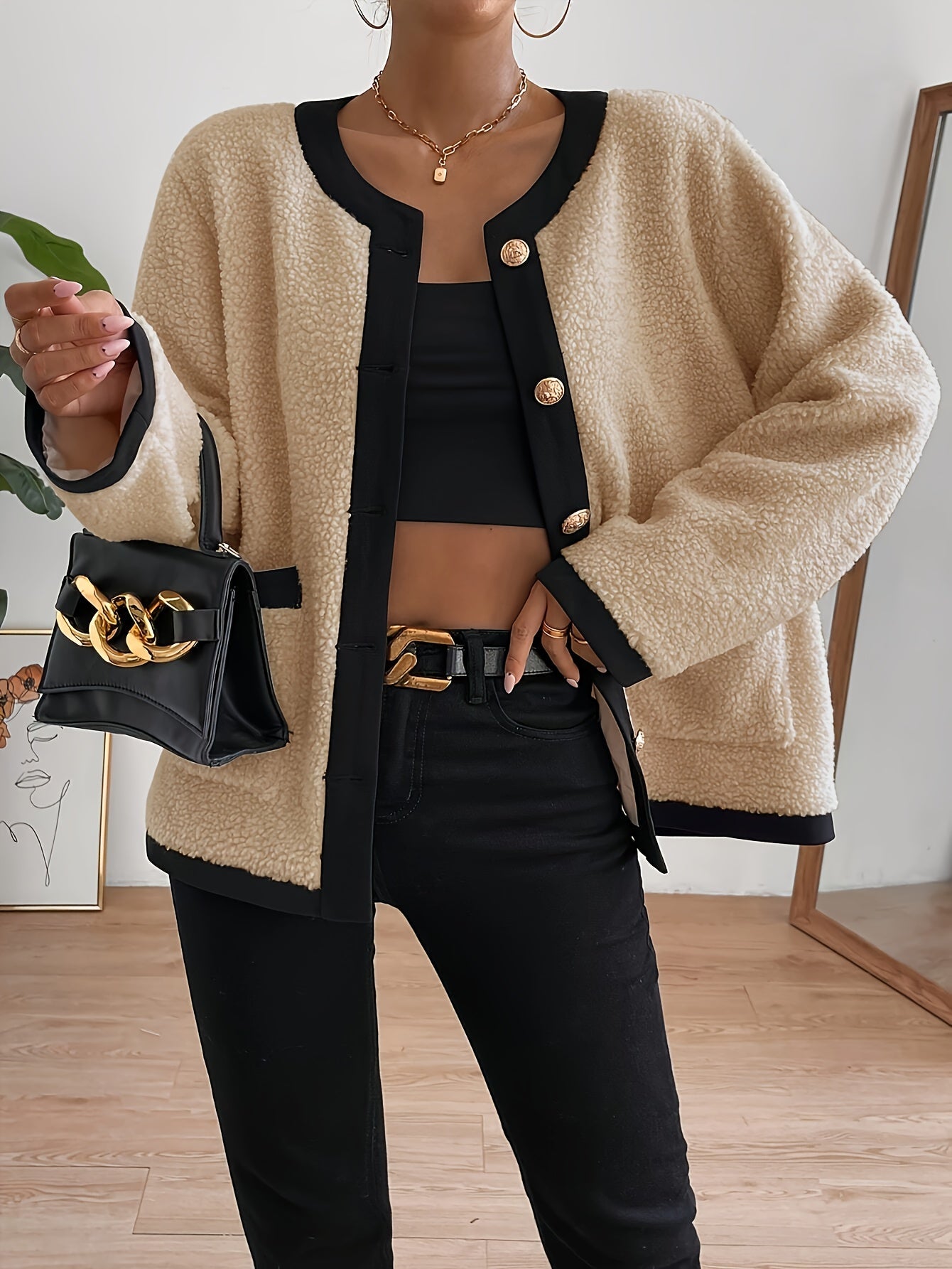 R&B | Kurze Jacke mit Kontrastdetails Polyester Stilvoll und Komfortabel