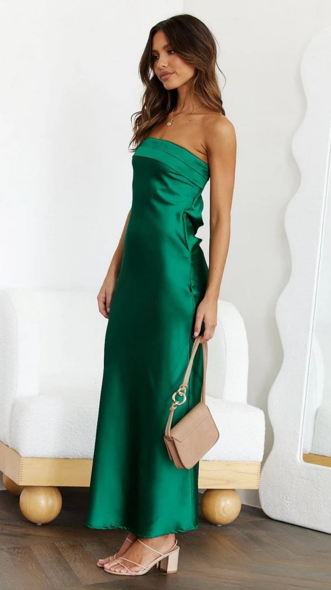 R&B | Satin hohles rückenfreies Schlauchtop-Kleid