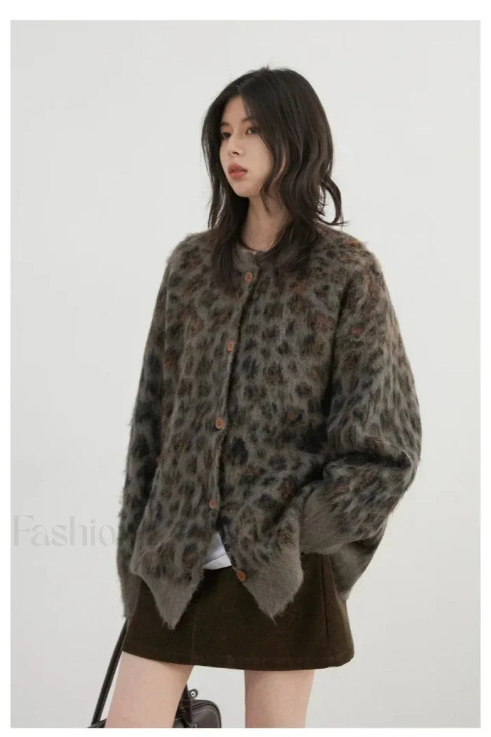 R&B | Strickjacke mit Leopardenmuster und einreihiger Knopfleiste