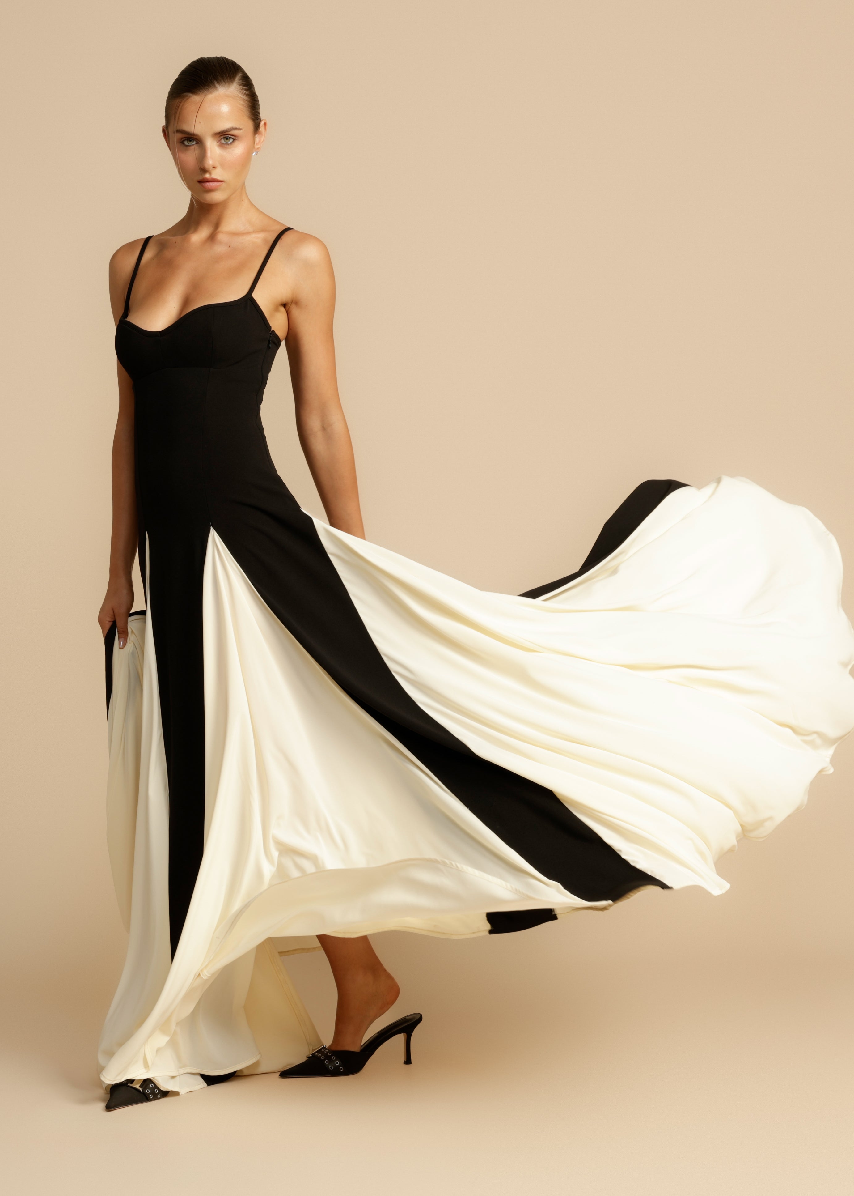 Spaghettibandje Farbblock Swing Maxikleid