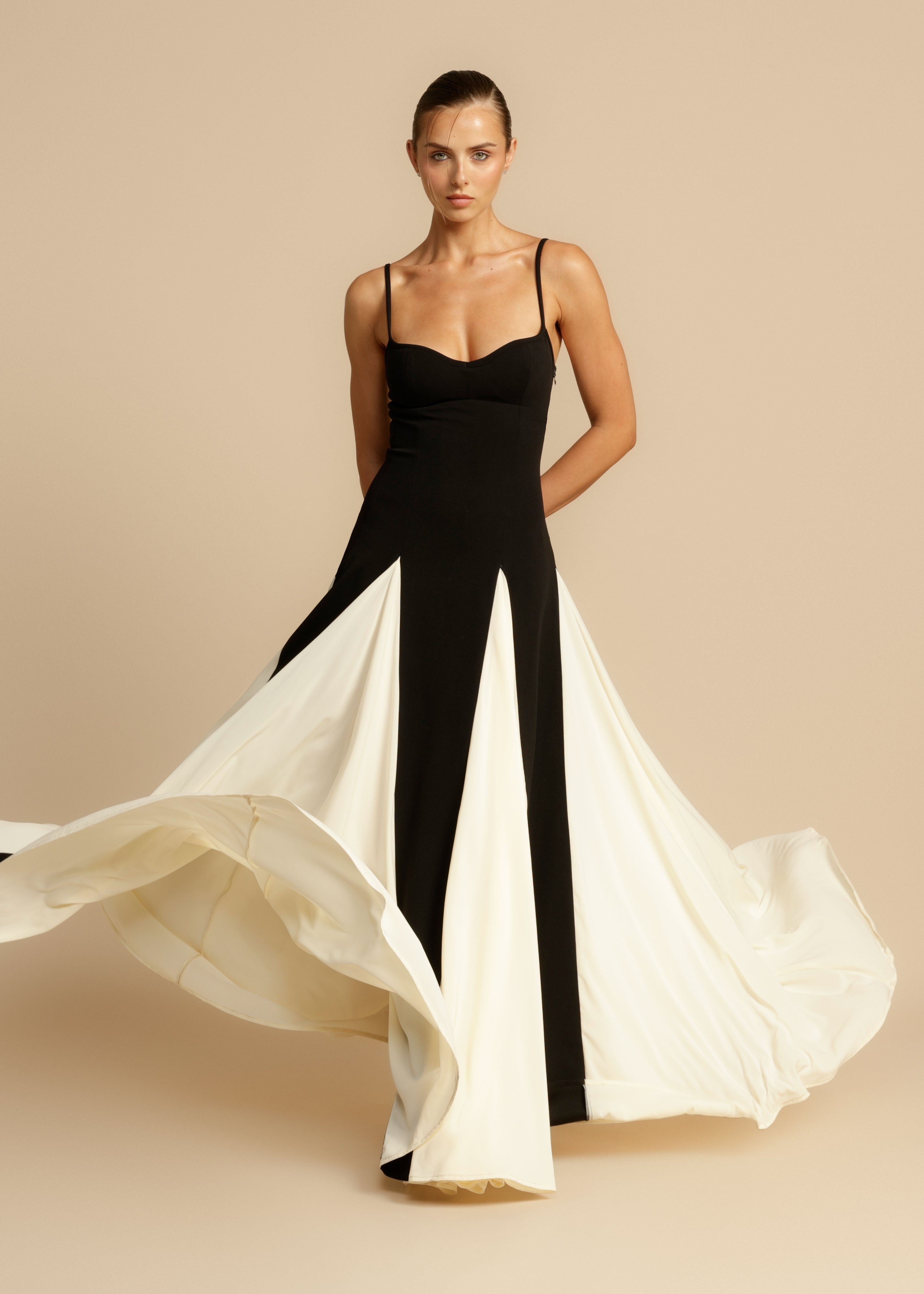 Spaghettibandje Farbblock Swing Maxikleid