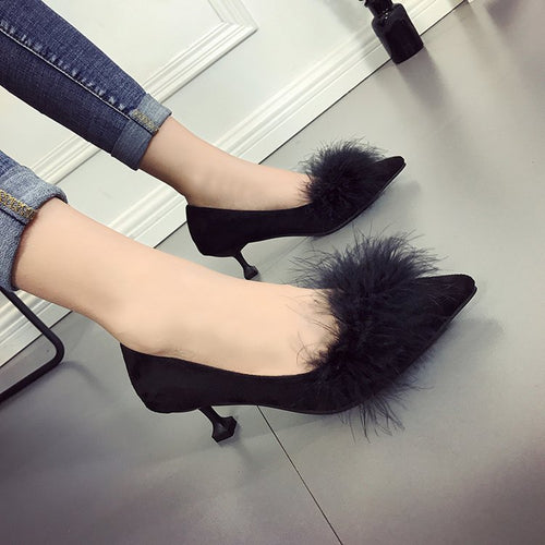 Damen elegante Pumps mit Federdetails und geschwungenem Absatz R&B