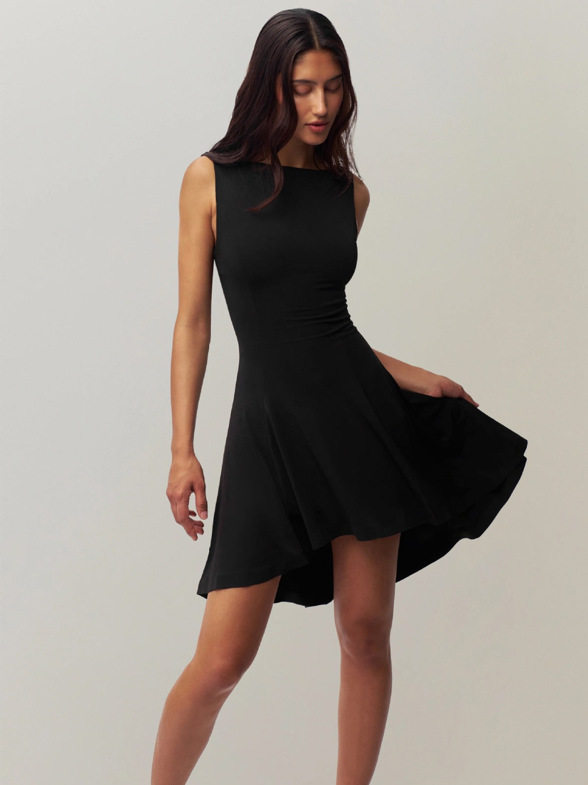 R&B | Ärmelloses Kleid mit Kragen