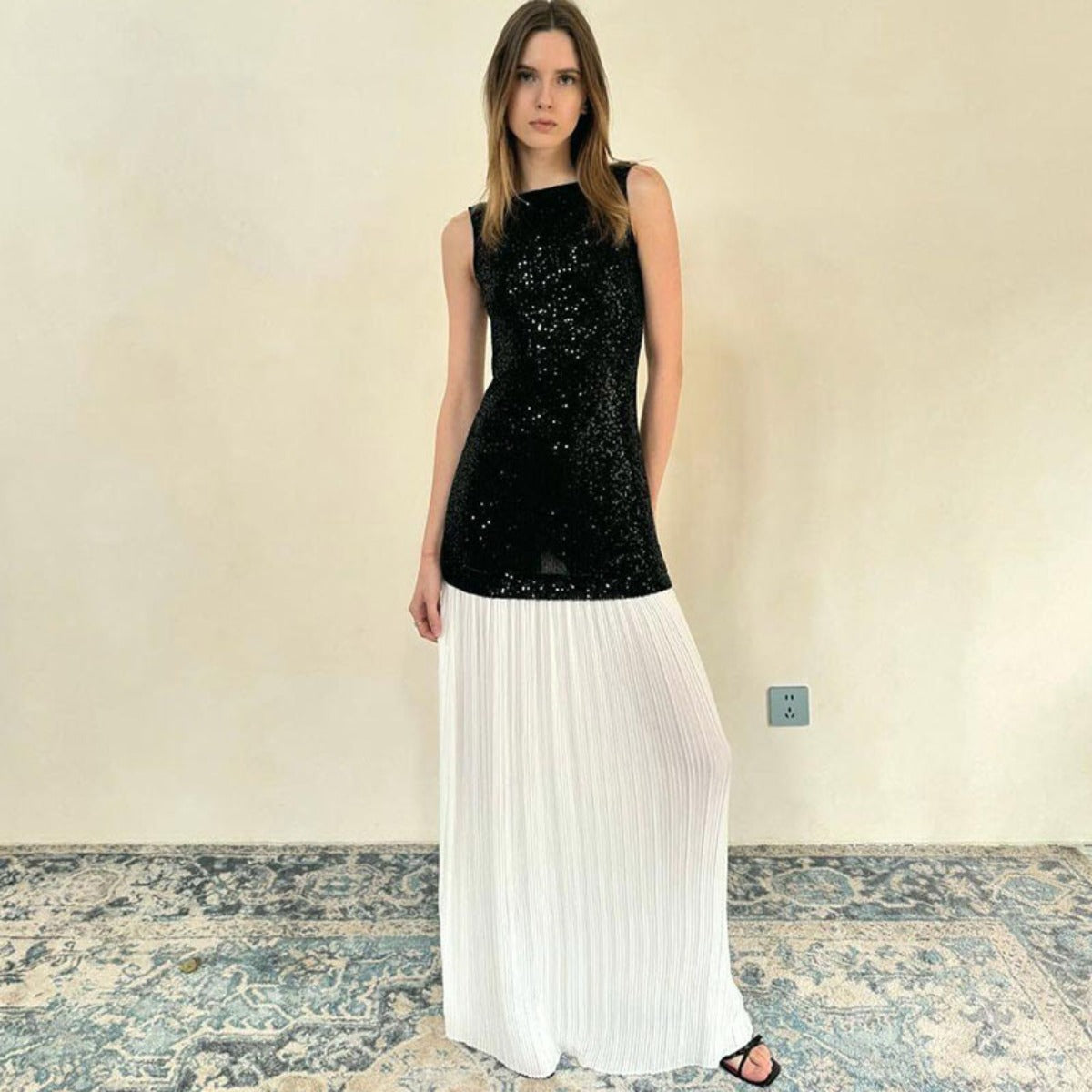 R&B | Ärmelloses langes Kleid mit Pailletten und Neckholder