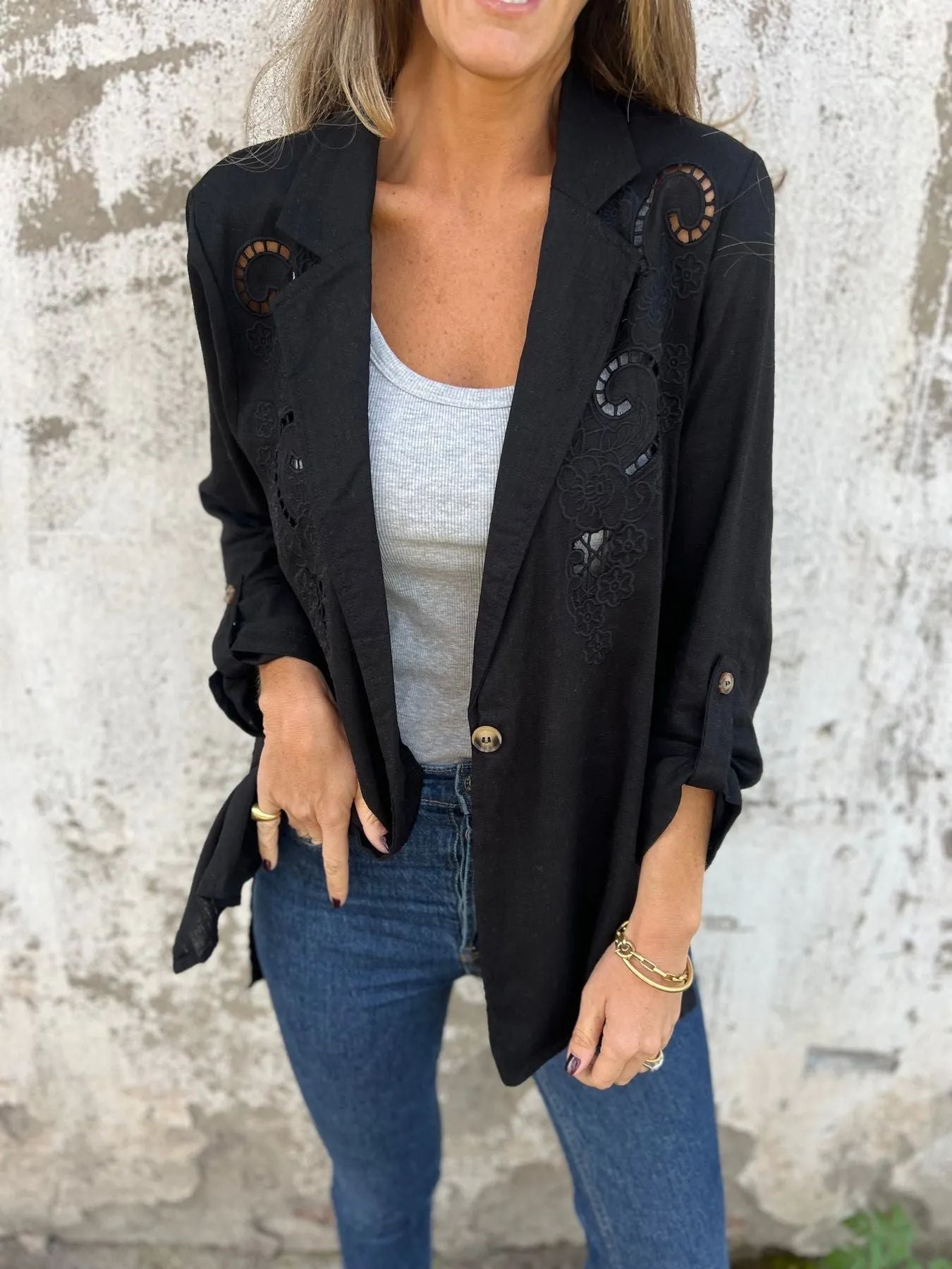R&B | Blazer mit Stickerei und Ausschnitten Klassischer Schnitt Raffiniert und Einzigartig