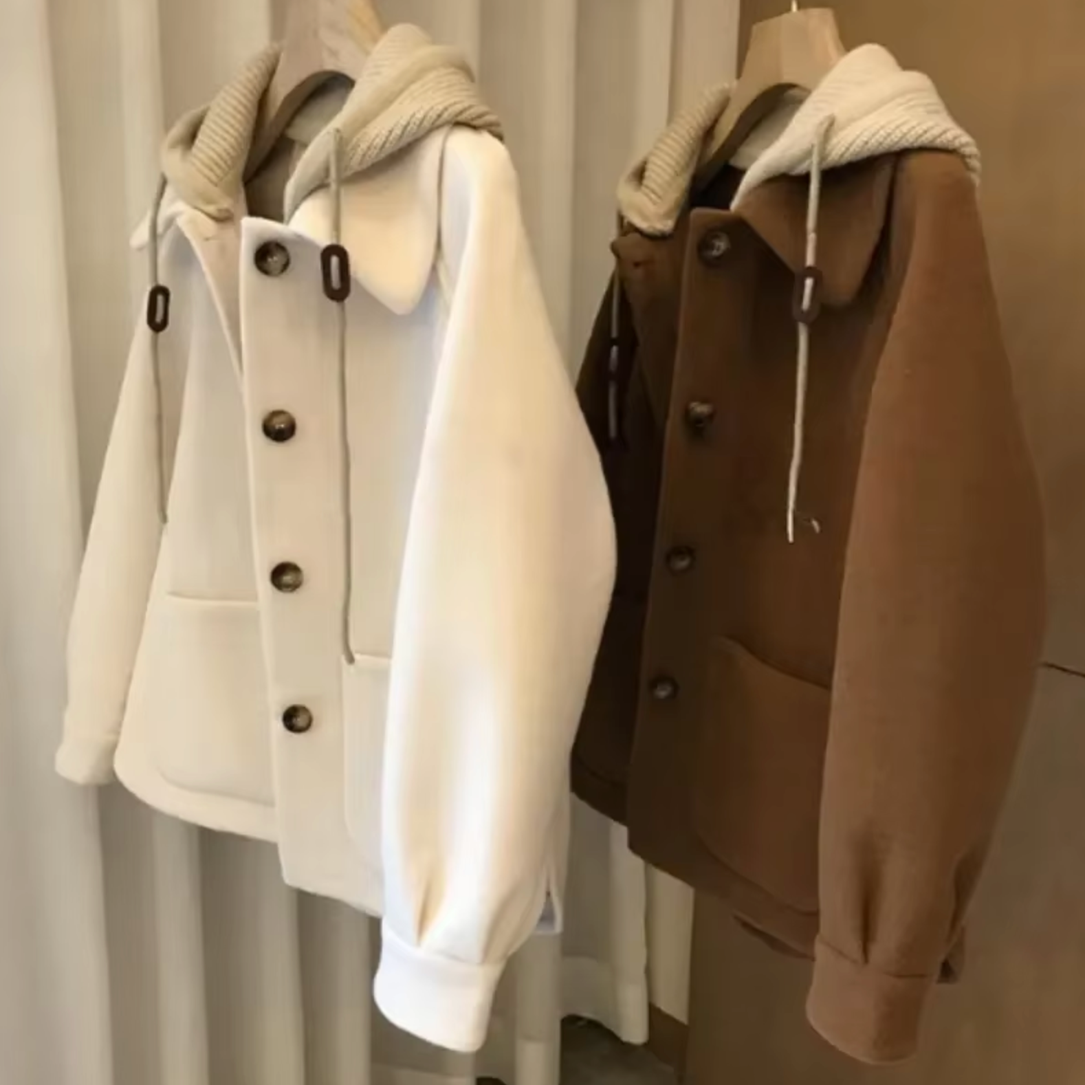 leicht dicke Jacke mit Kapuze