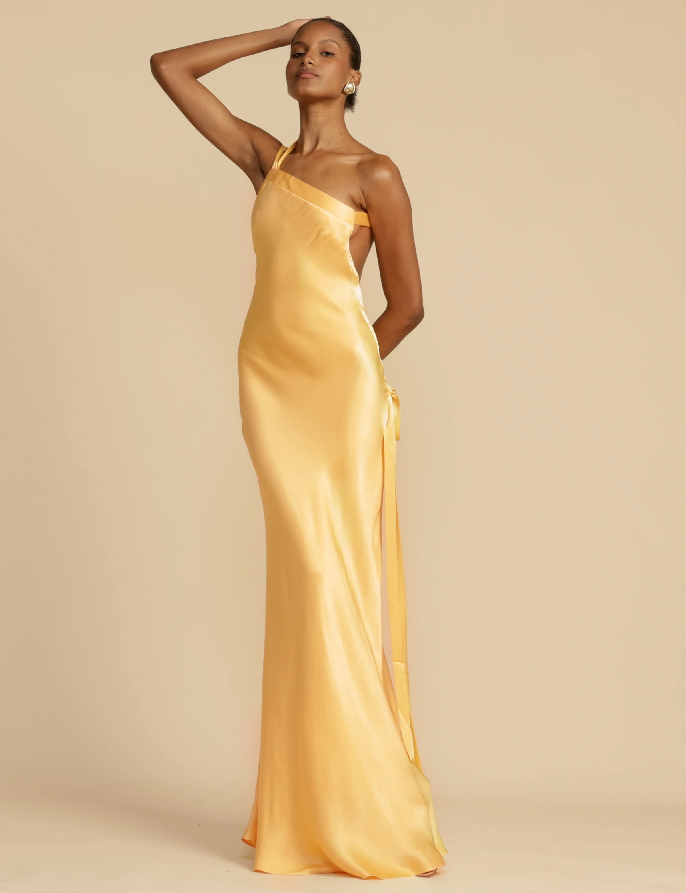 R&B | Satin Kleid - Luxus Glanz - Perfekt für Sommerveranstaltungen