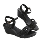 Geflochtene Keilsandalen mit Schnallenriemen R&B