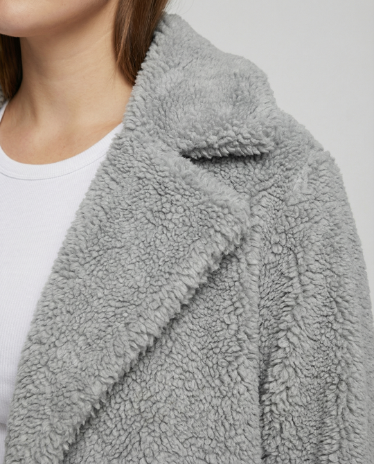 R&B | Wintermode für Frauen mit modernem Schnitt ideal für kaltes Wetter