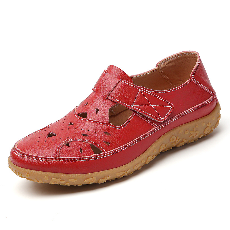 Bequeme Sommerschuhe mit Klettverschluss und Lochmuster R&B