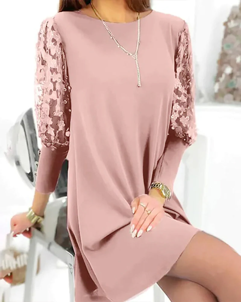R&B | Einfarbiges Kleid mit Rundhalsausschnitt und Puffärmeln