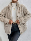 R&B | Doppelseitige Strickjacke mit Samtknöpfen